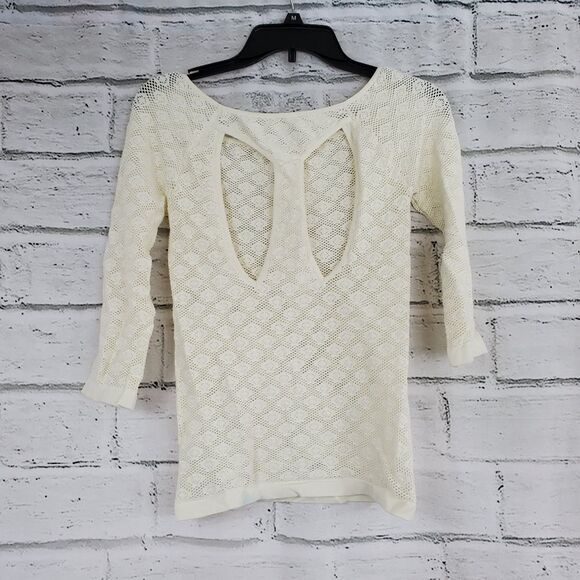 Intimately free people sheer cutout back shirt - Picture 2 of 7